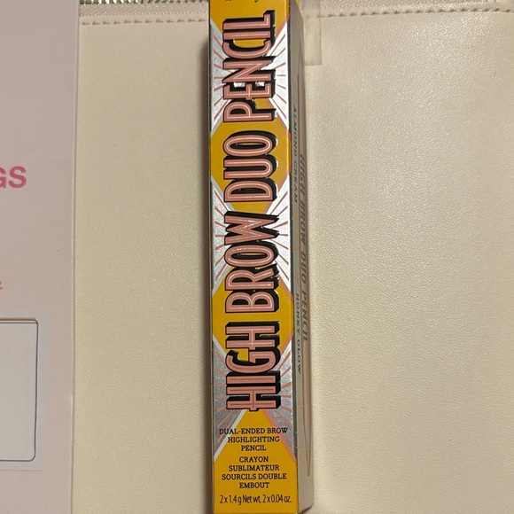 Benefit Almond Cream and Honey Glow Brow Pencil - Picture 1 of 6